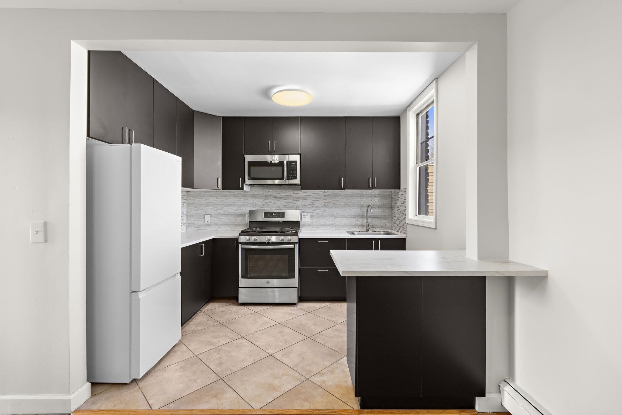 320 67TH ST – photo 4