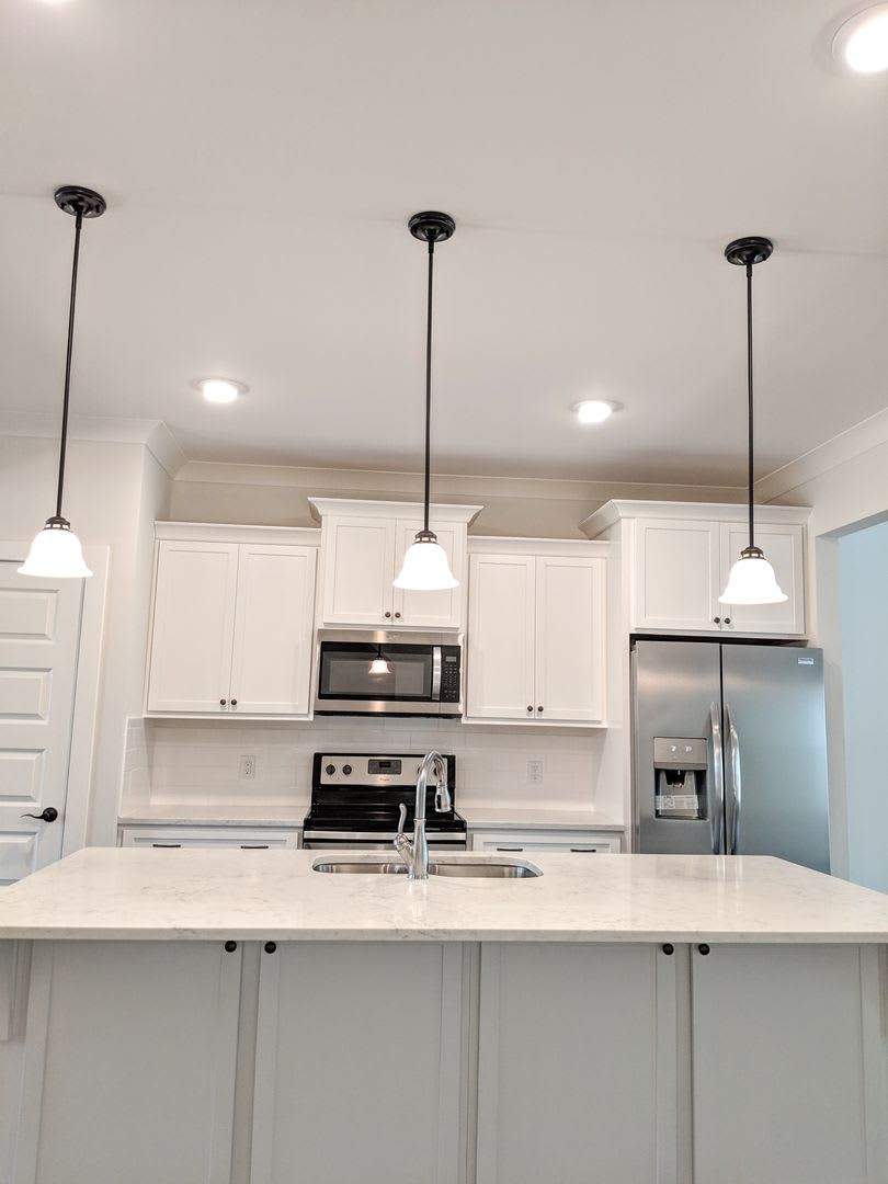 Beautiful, Spacious Townhome in Central Location – photo 5