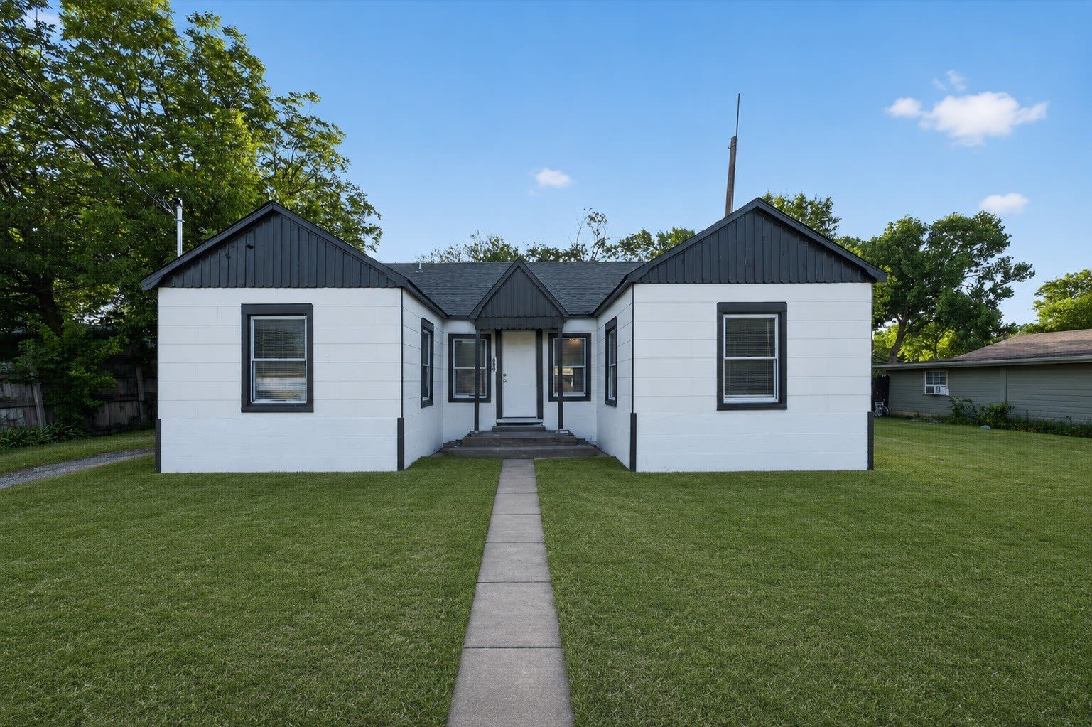 351 S Waco Street – photo 2