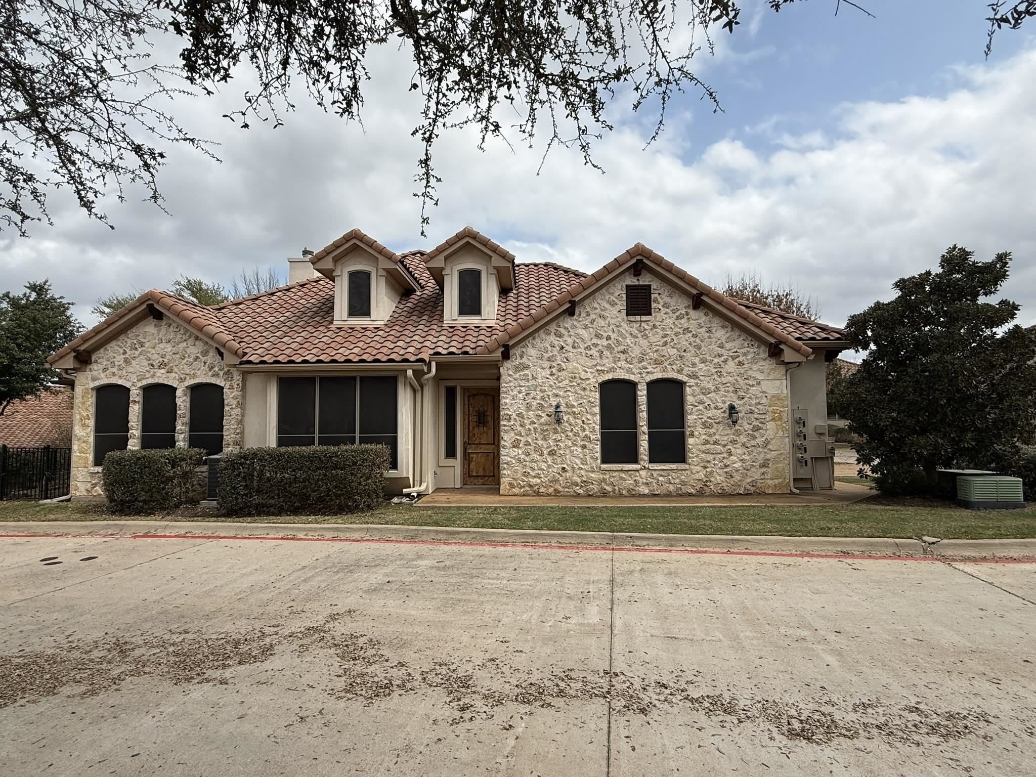 306 Enclave Circle – photo 2