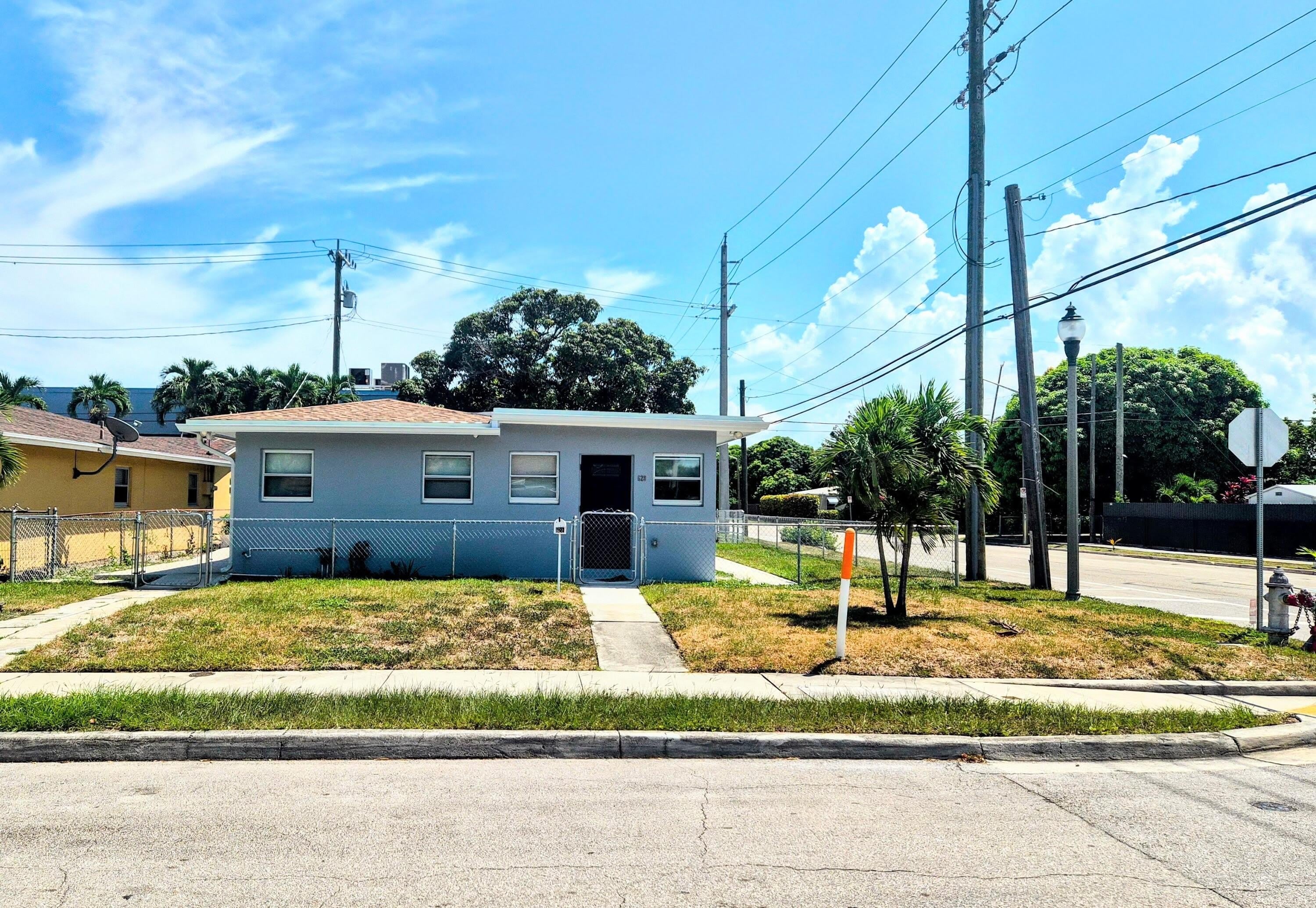 628 Monroe Drive – photo 3