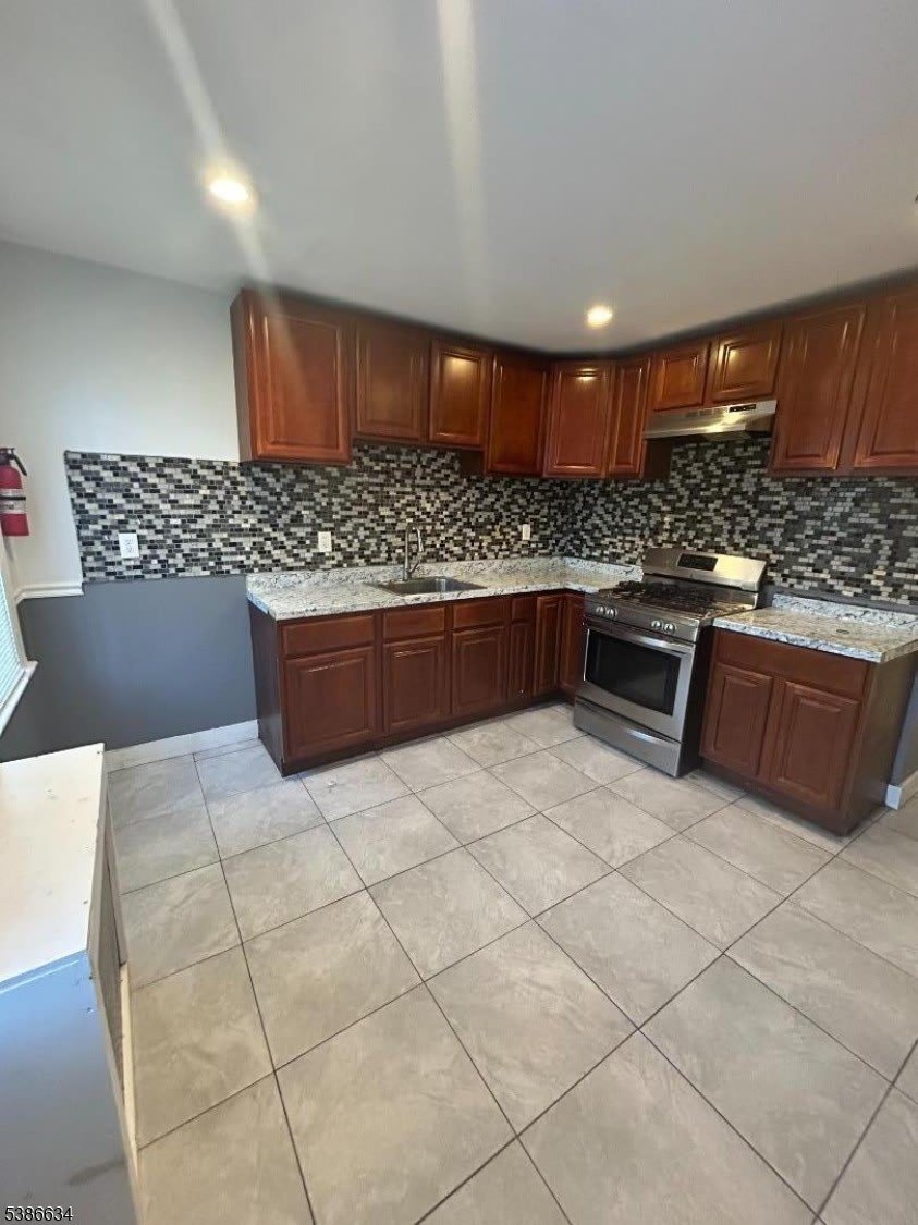 182 Seymour Ave First FL – photo 2