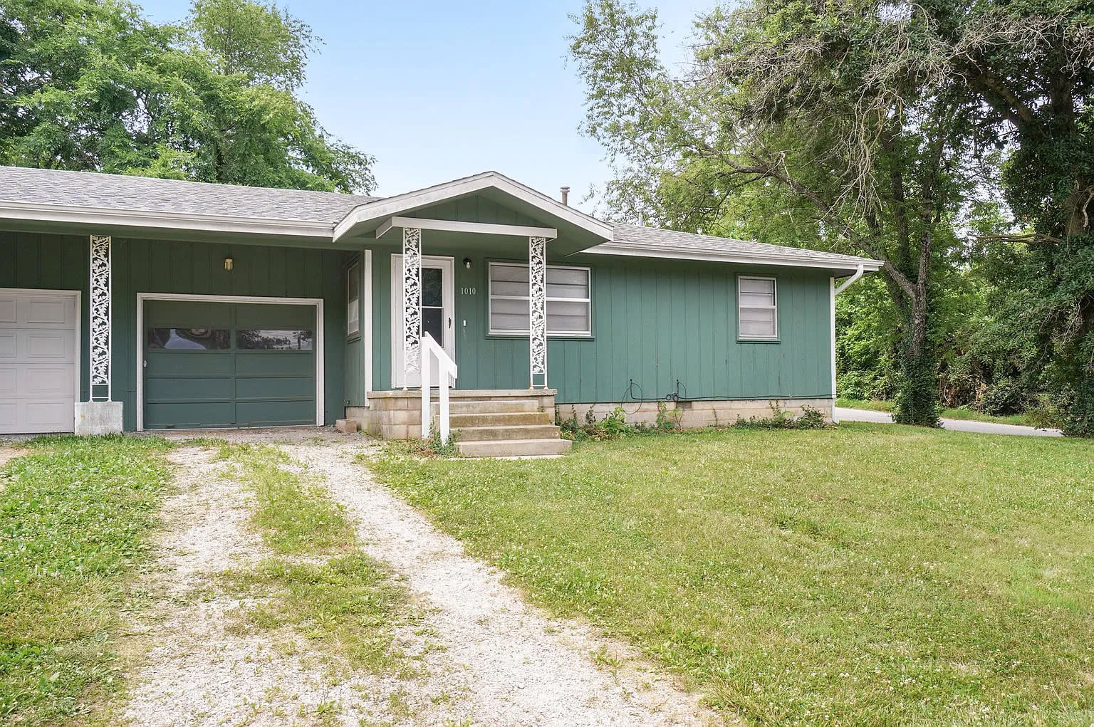 1010 W Lakewood St – photo 1