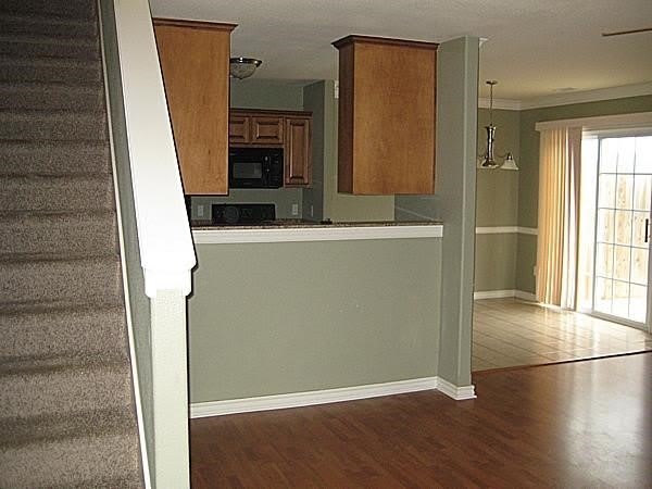 1015 Oakwood Lane – photo 5