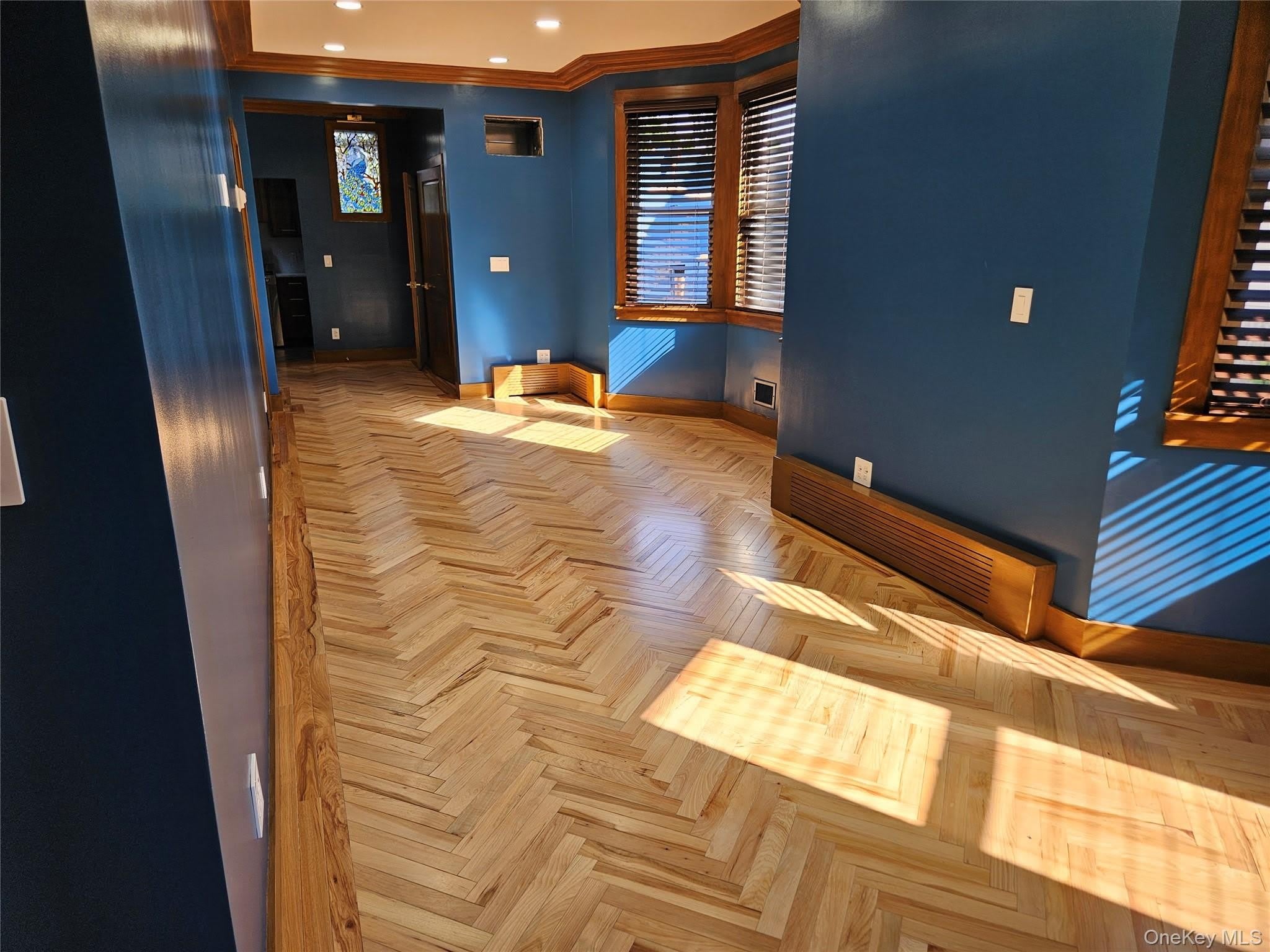 94 Briggs Avenue – photo 3