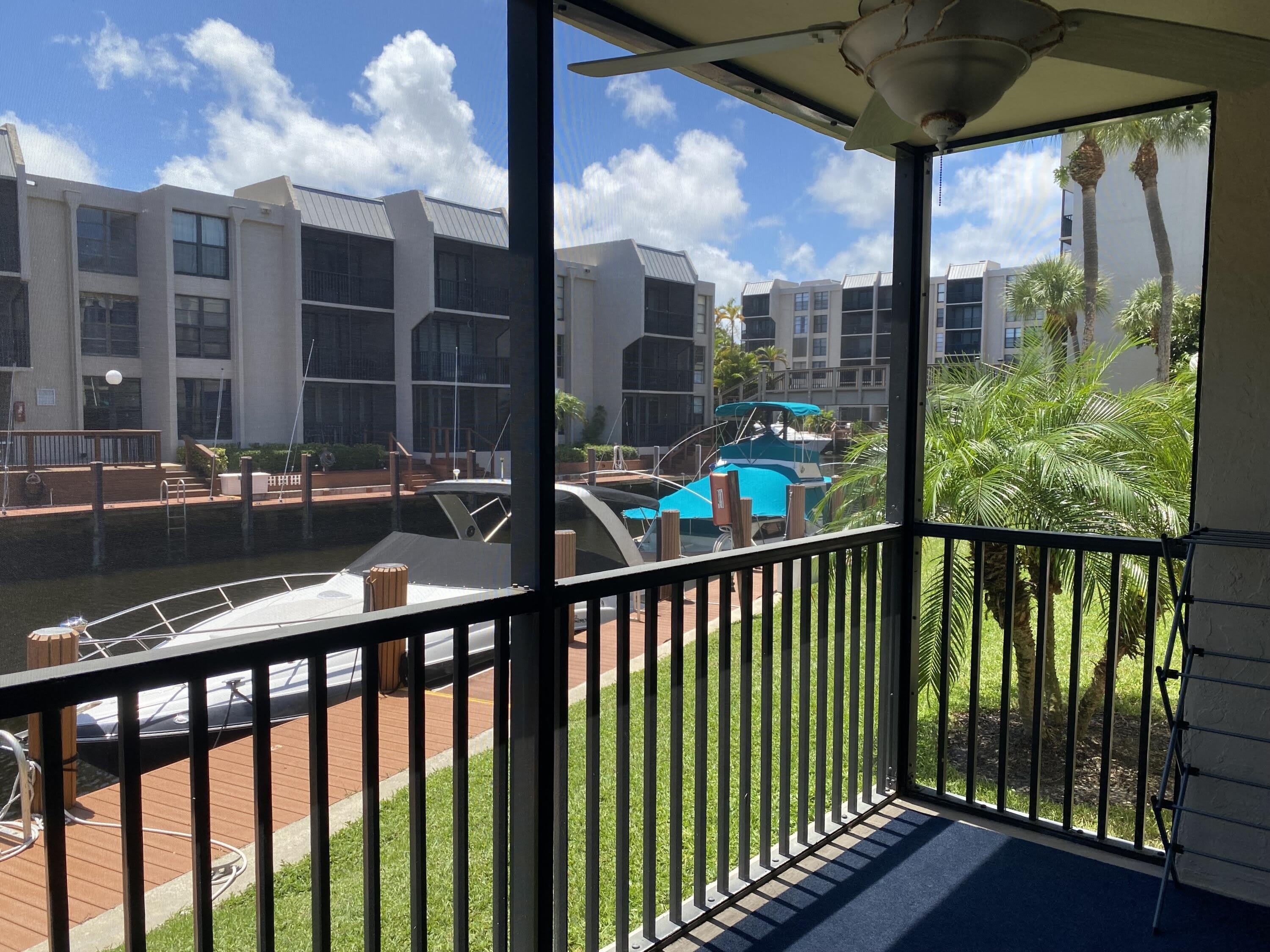 2 Royal Palm Way – photo 4