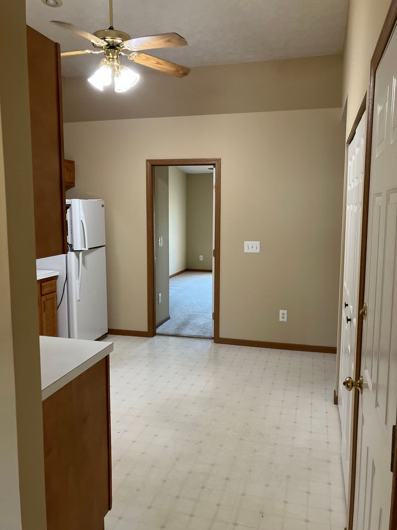 Ranch With 2 Bedrooms 1 Bath And 1 Car Attached Garage – photo 5