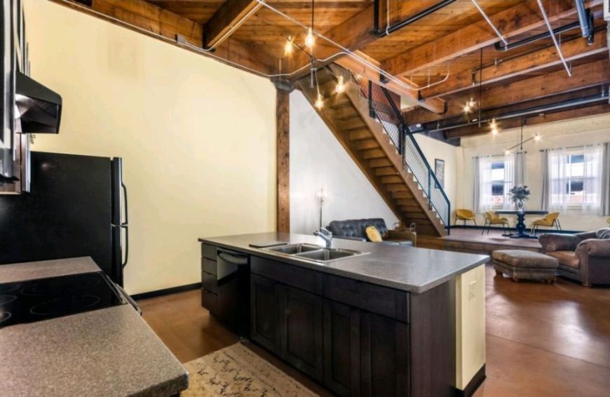 2702 Montana Ave – photo 3