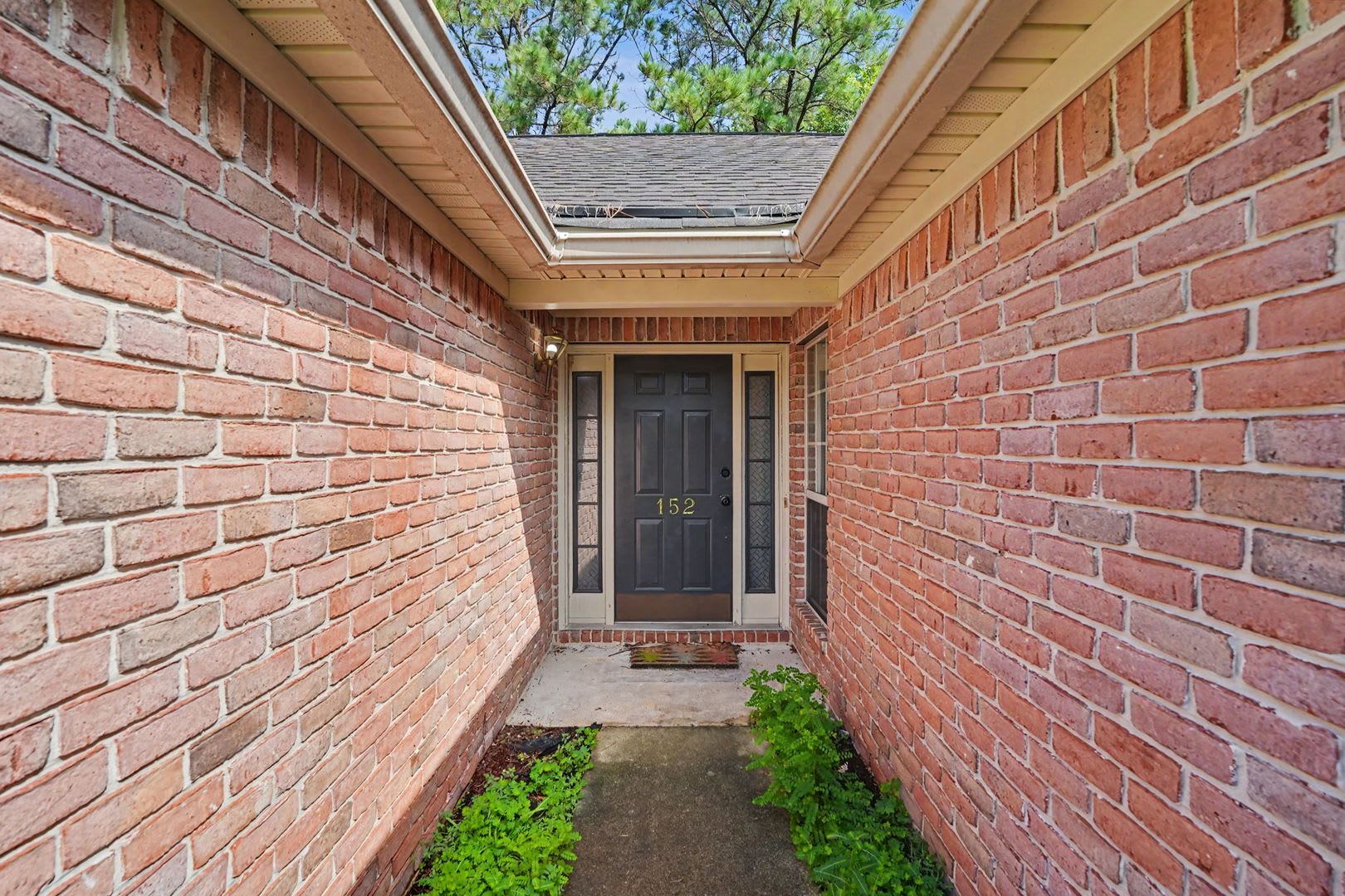 Updated 3 bedroom House in Georgetown – photo 2