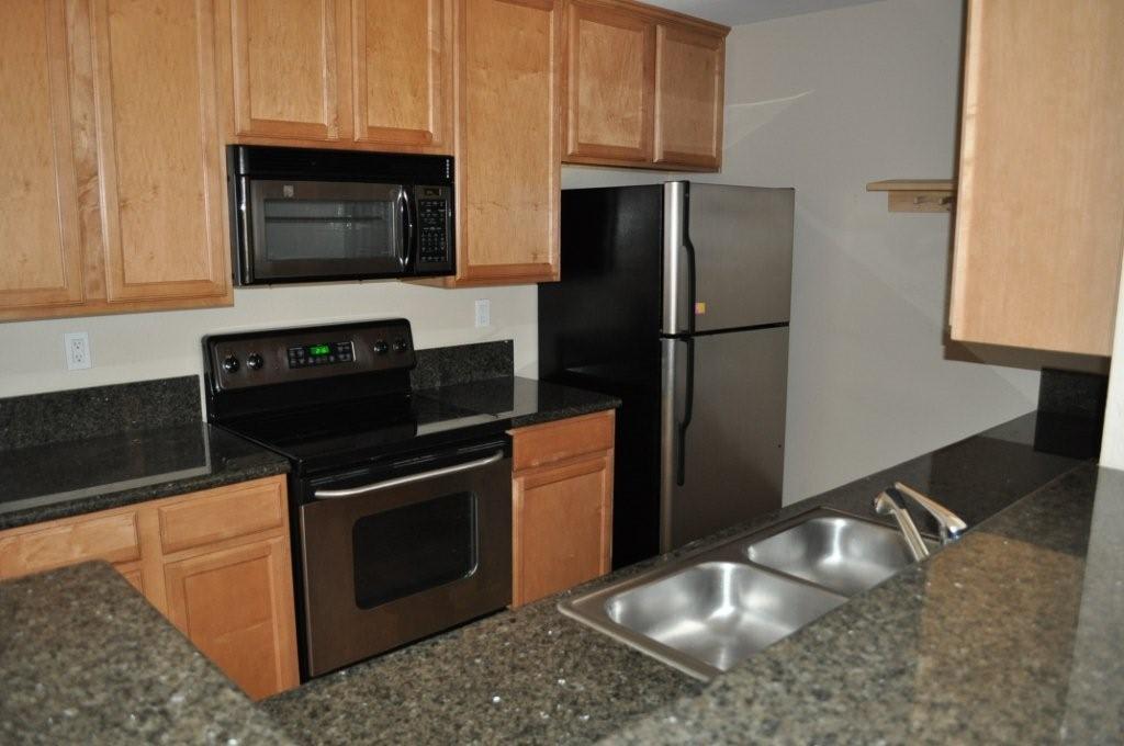 Dual Master Suite in the Cape La Jolla Gardens Community of UTC – photo 4