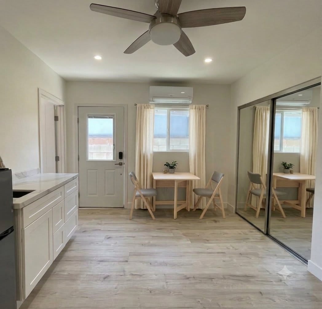 7746 Encino Avenue – photo 3