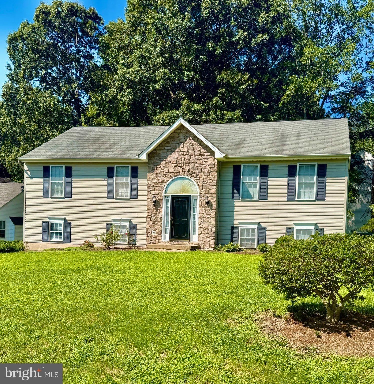 9504 S Royal Crest Court – photo 1