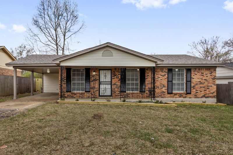 3302 Cedar Springs Dr – photo 1
