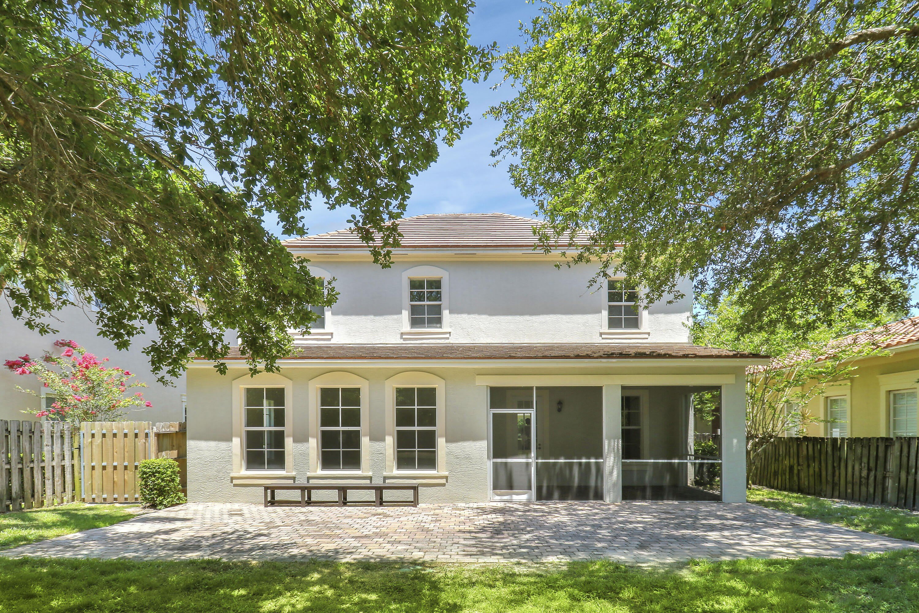 112 Dunmore Drive – photo 1