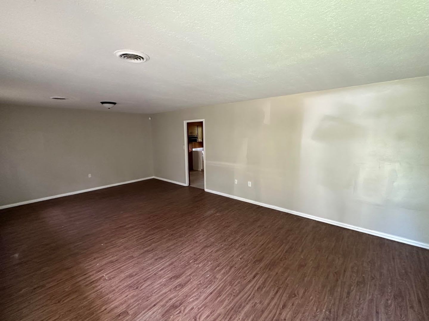 Move In Ready 4Br 2Ba Home In South Jackson Spacious Living Convenient Location – photo 5