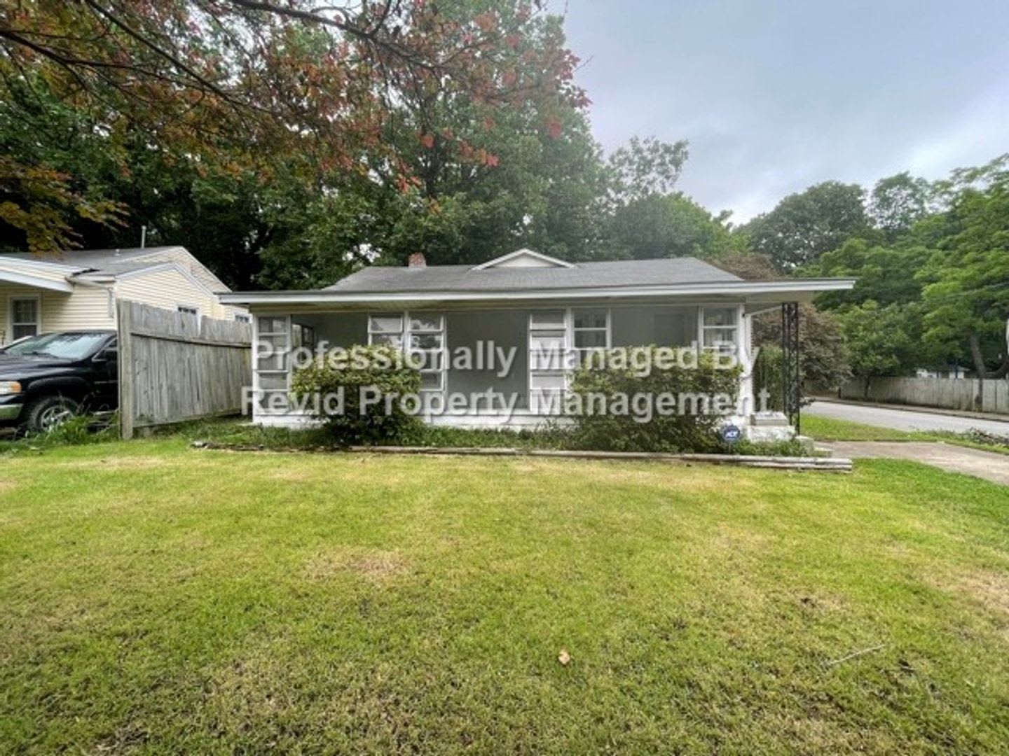 2 Bedroom Home Near U Of M – photo 1