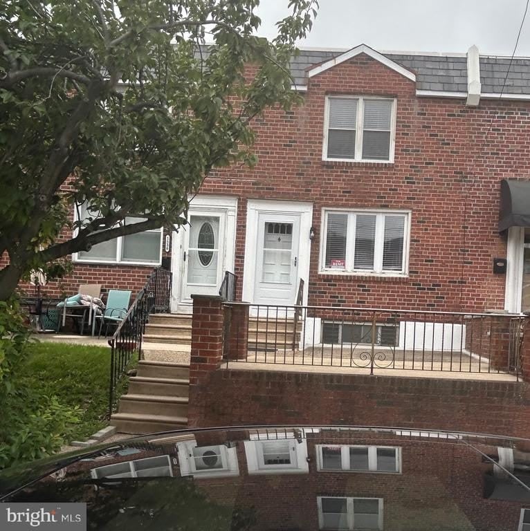 1538 CURTIN STREET – photo 1