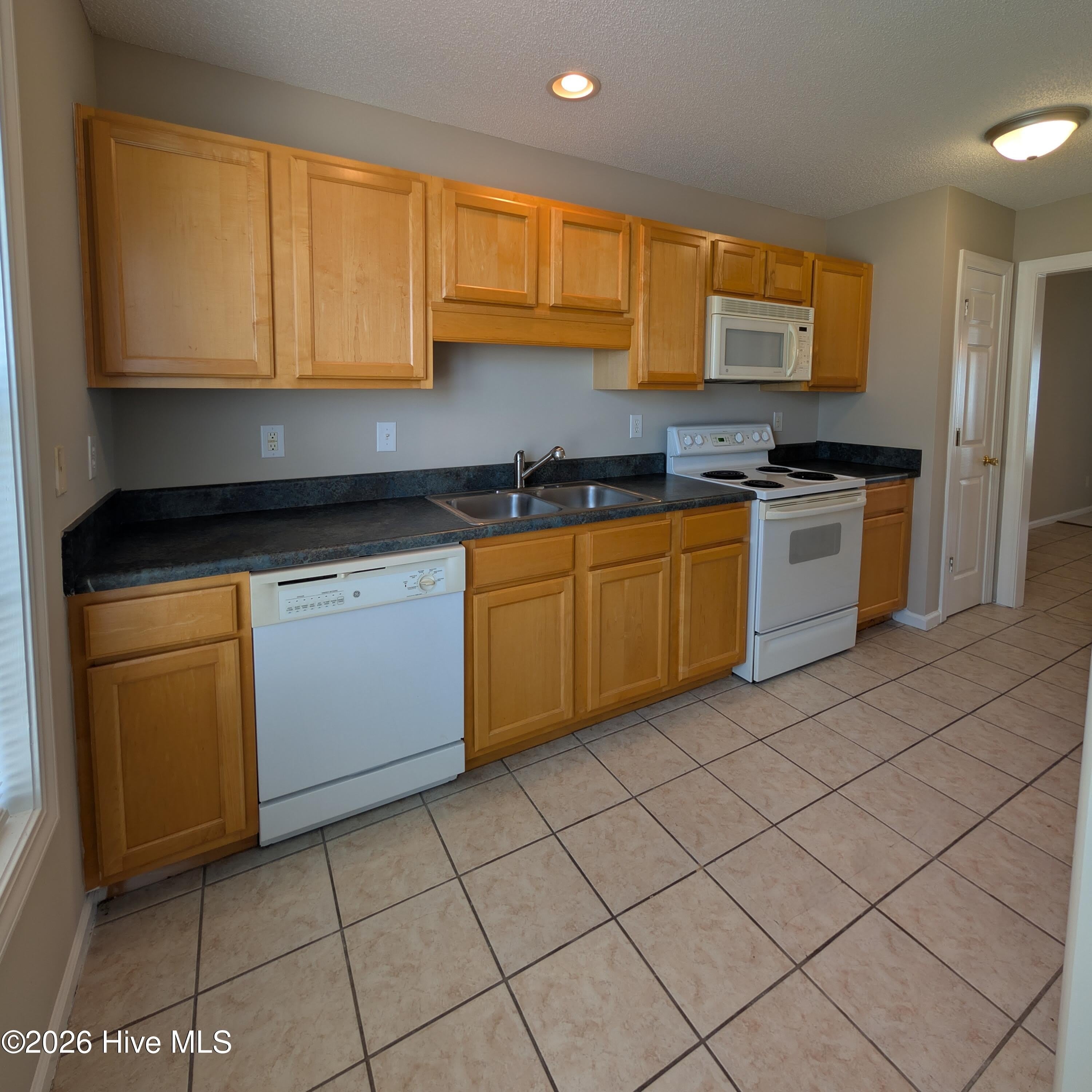 5115 Deveron Street – photo 4