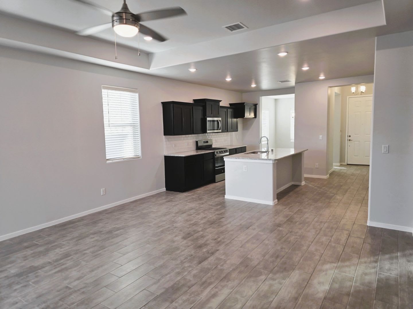 Beautiful East Side House 3 Bed 2 Baths Part Of The Overlook Casa Club That Includes Swimming Pool Gym Tennis Court Pickleball Courts – photo 2