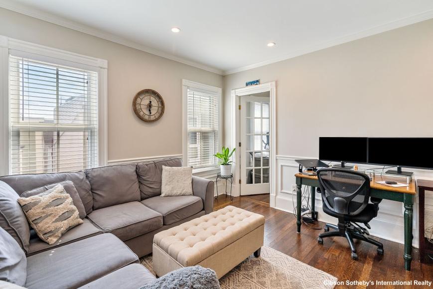 176 Bowen St. – photo 2