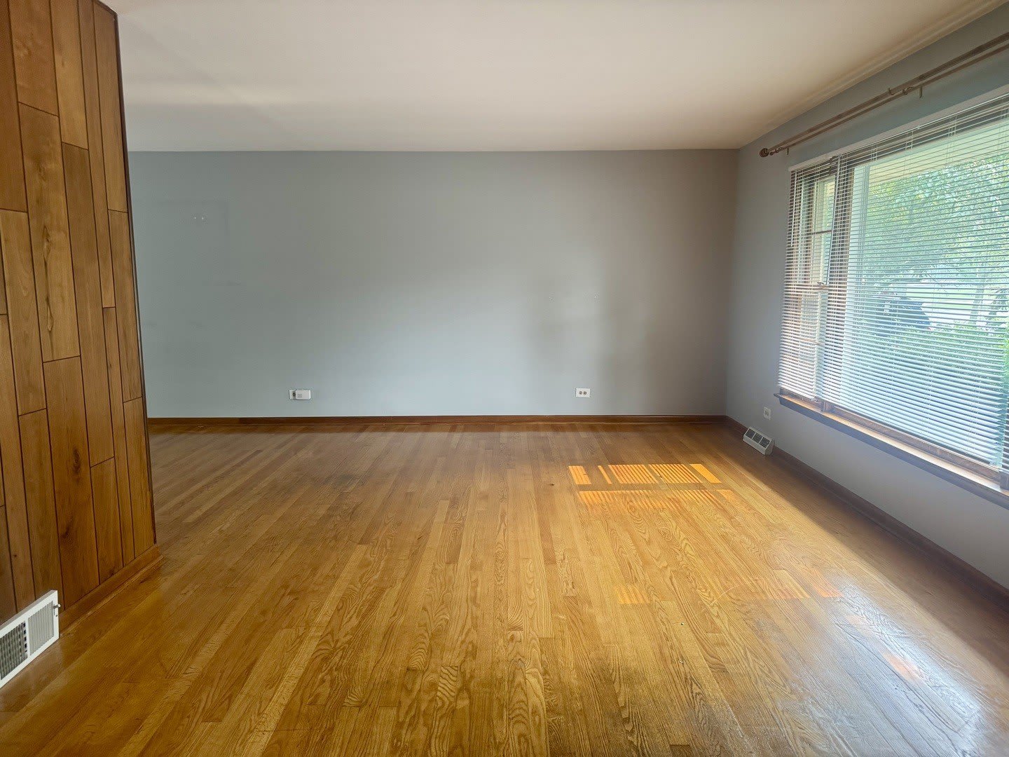 5341 Grand Avenue – photo 2