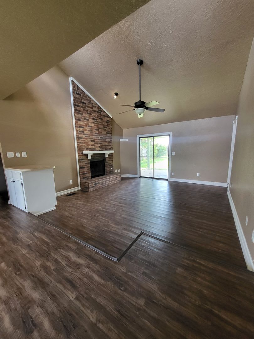 (3) Bed/(2) Bath West Norman! Avail NOW! – photo 3