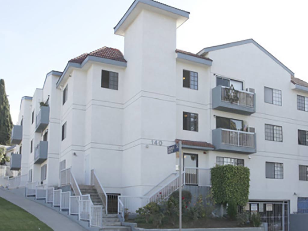 140 N Commonwealth Ave – photo 2
