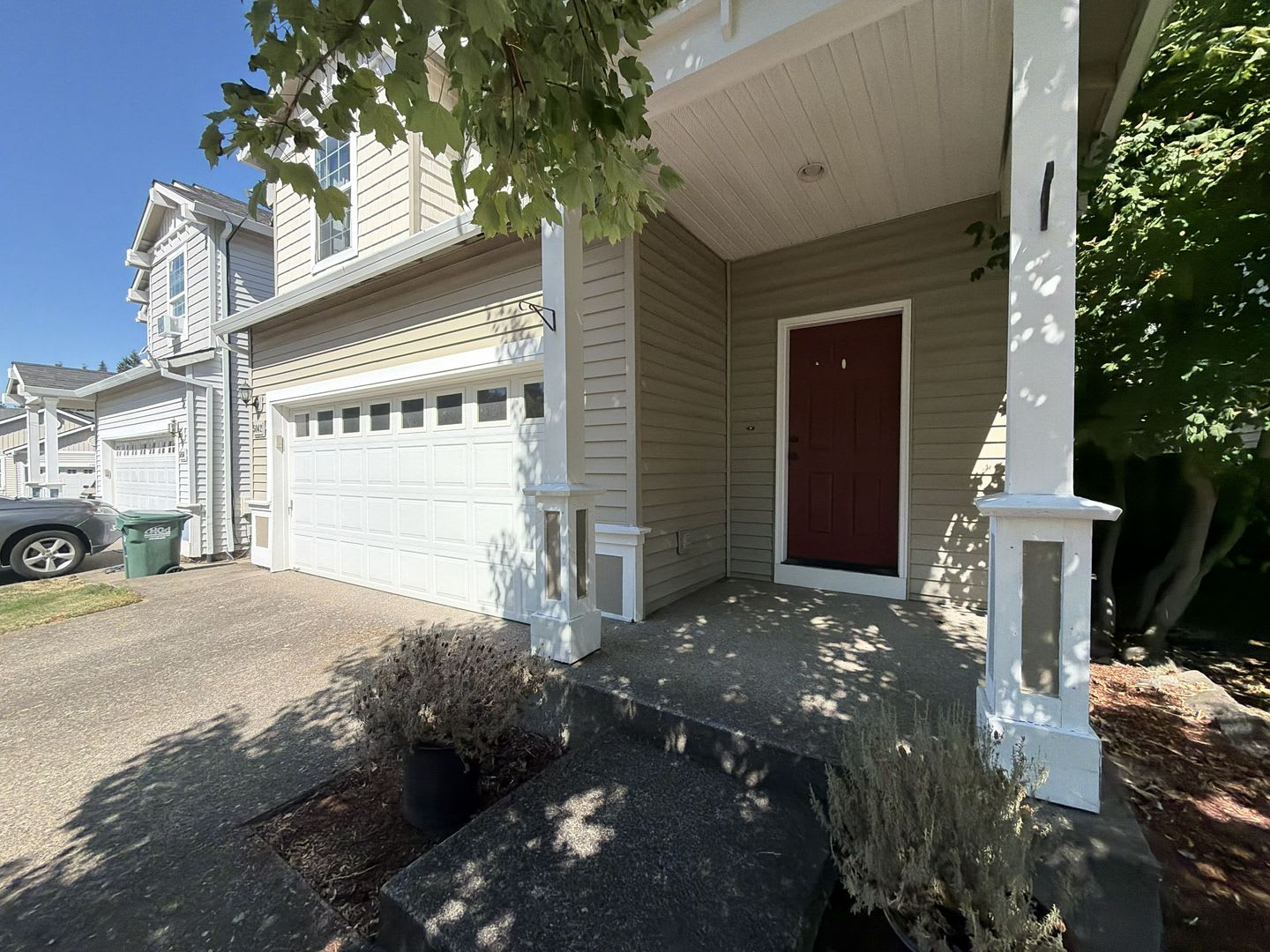 Stunning Hillsboro 4-Bedroom Home with Granite Kitchen, Central A/C & 2-Car Garage – photo 2