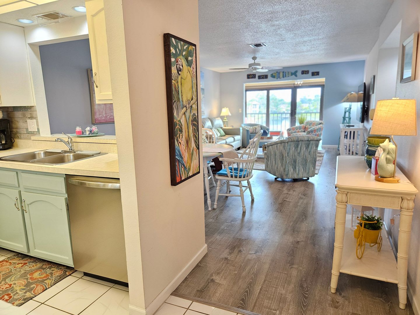 Seasonal Short-Term 2 Bedroom 2 Bathroom Second Floor Condo in Mission Lakes! – photo 5