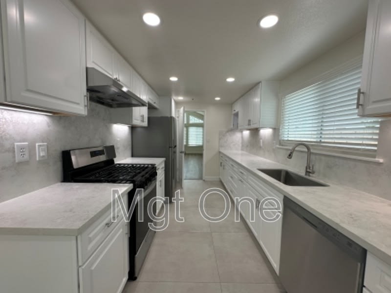 13524 Auburn Court – photo 2