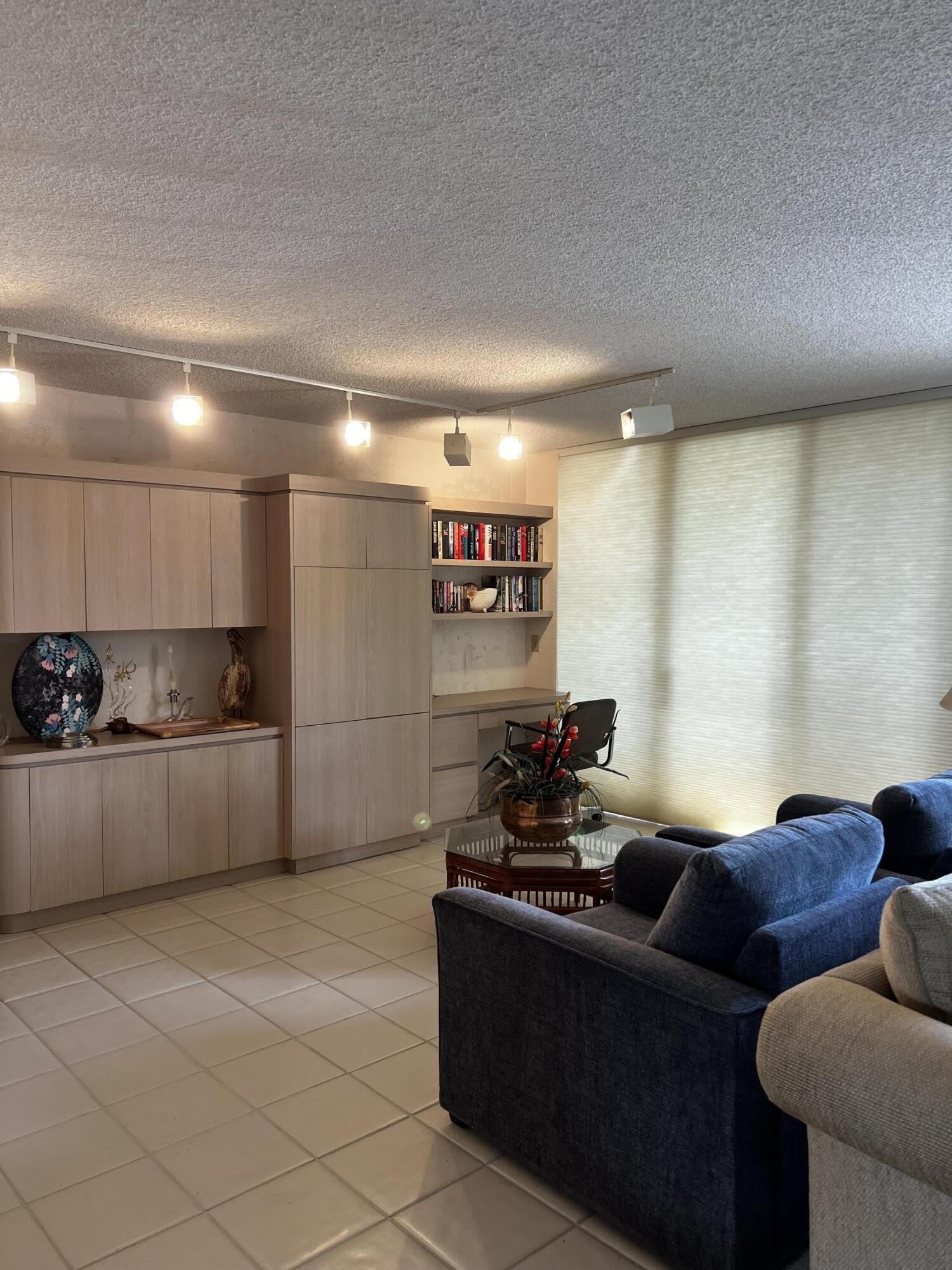 4702 Fountains Drive – photo 2