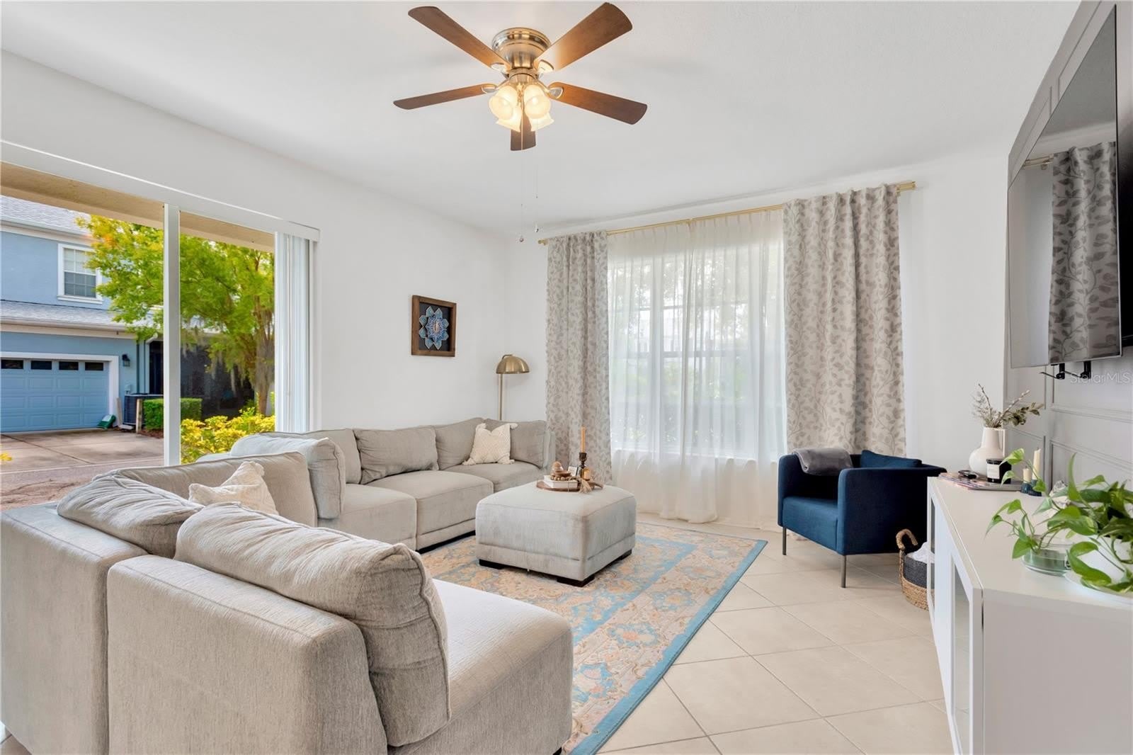 8307 Manor Club Circle – photo 4