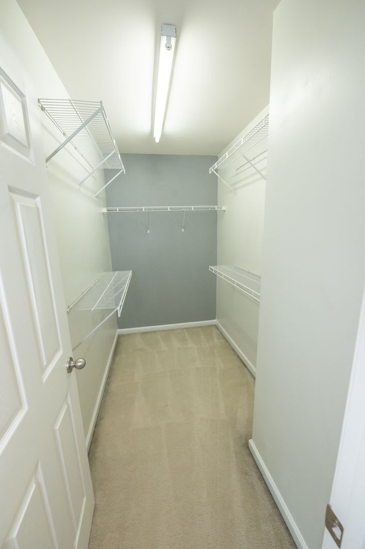 Room in 2 Bedroom Home in Charlotte – photo 5