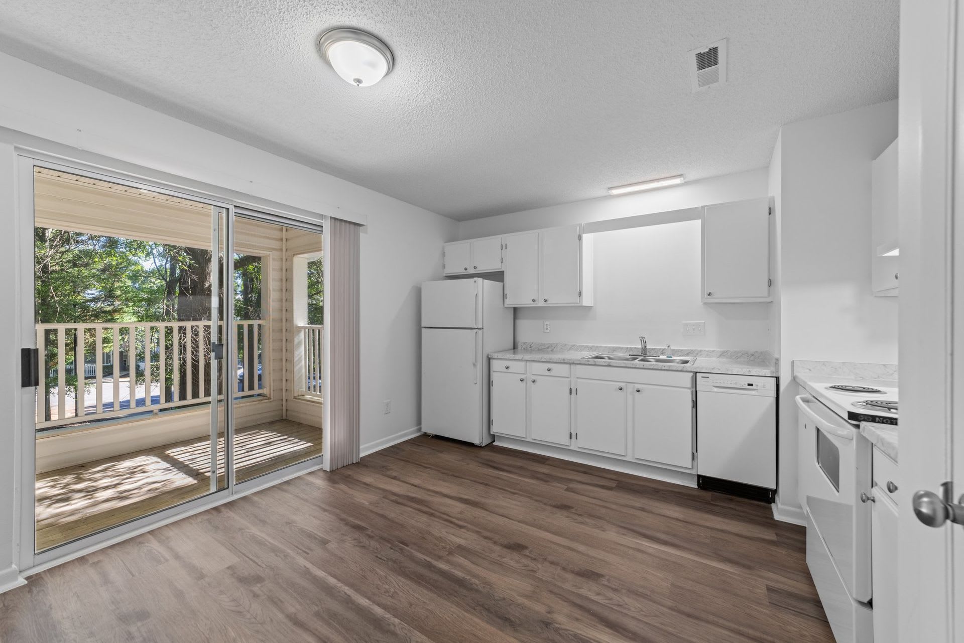 Spacious 2-Bedroom Apartment – Water & Trash Included! – photo 3