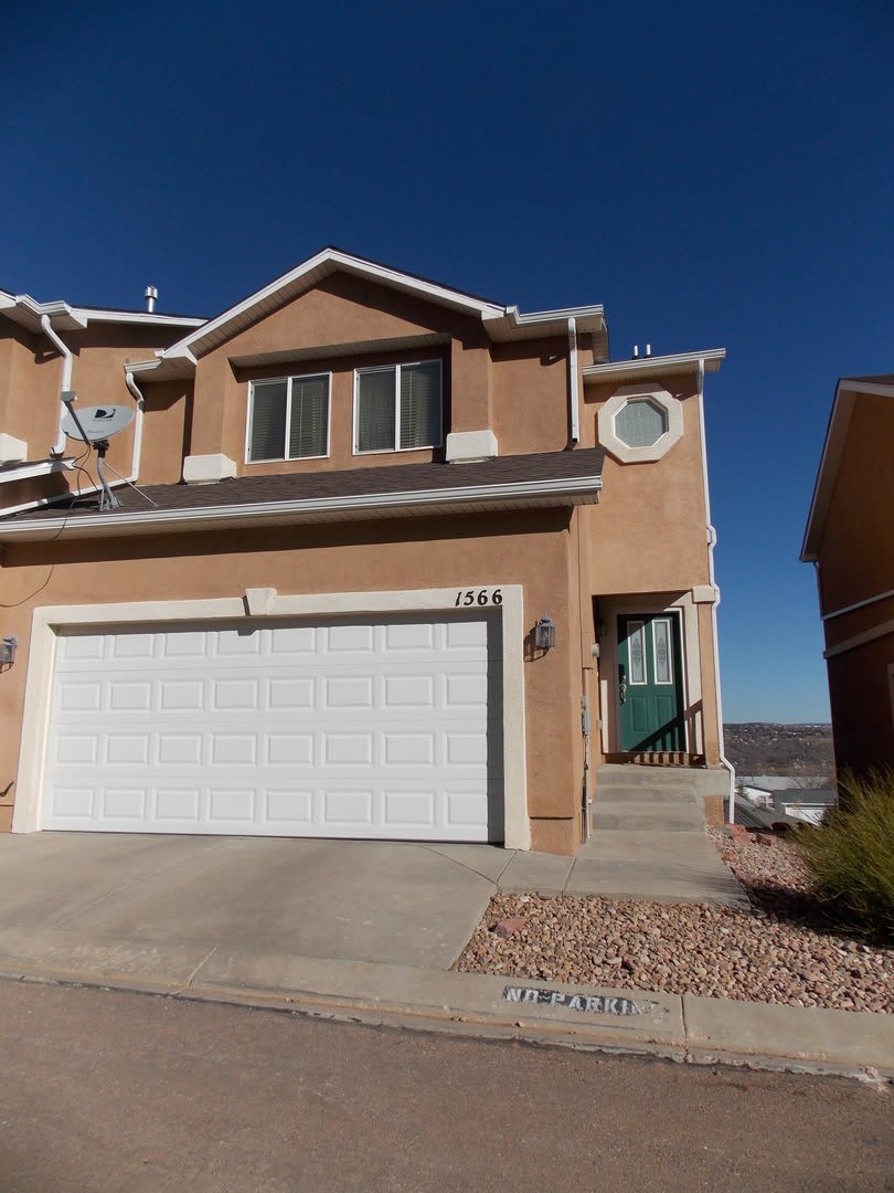 Westside condo with views! – photo 1