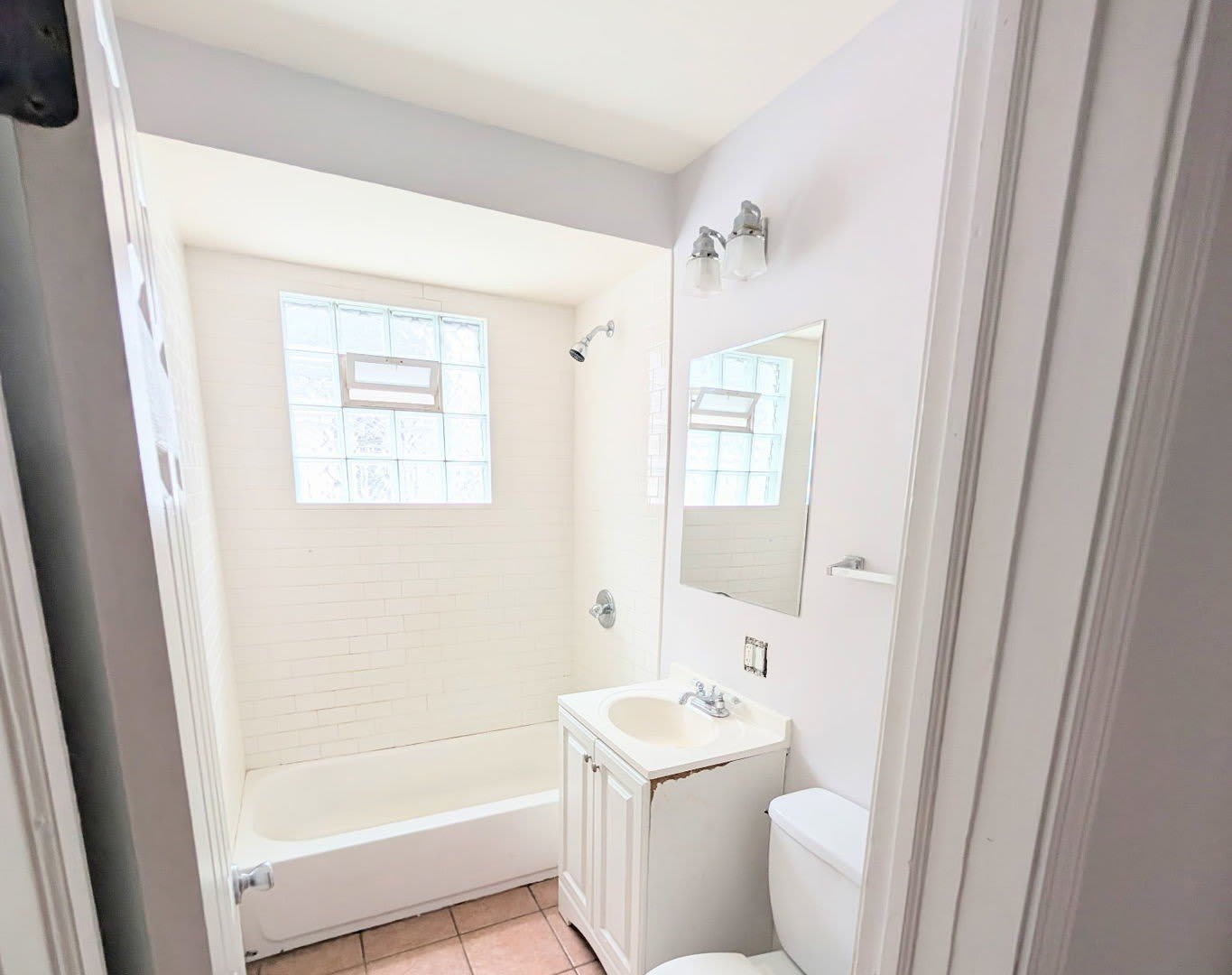 8125 S Escanaba Avenue – photo 5