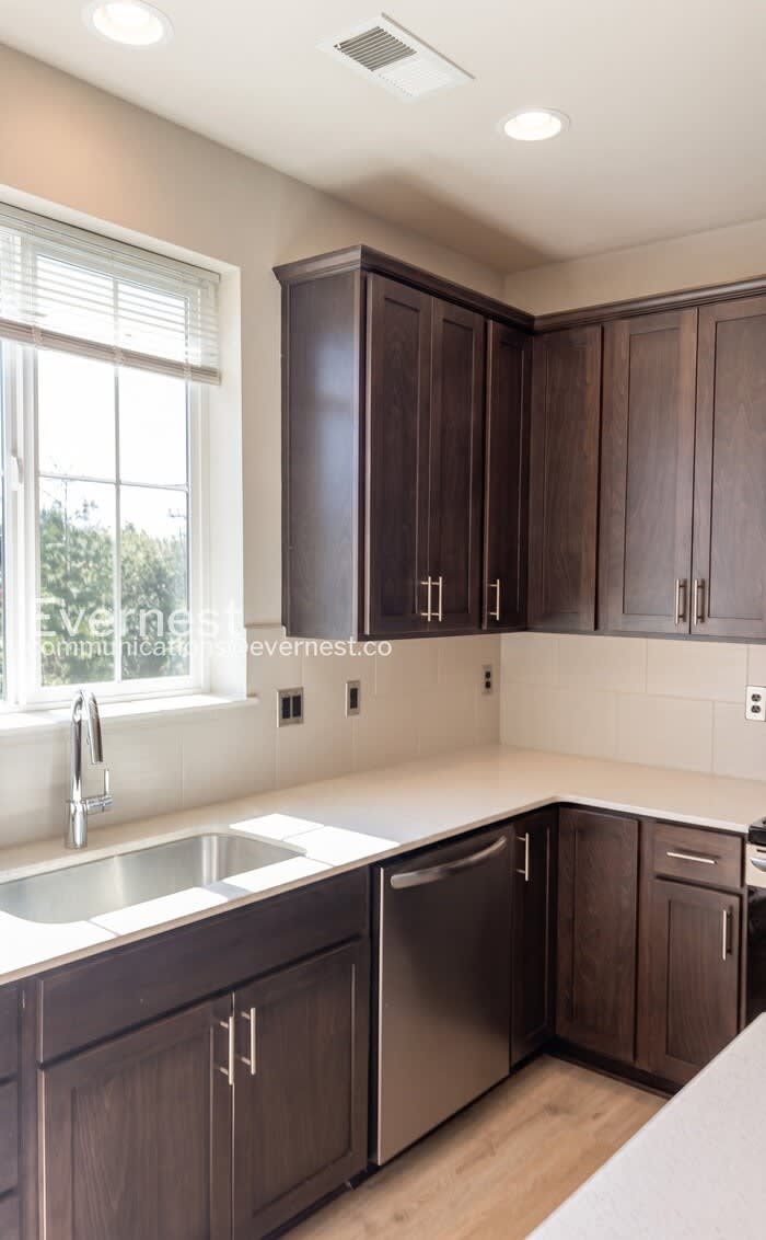 1621 Seattle Hill Road – photo 5