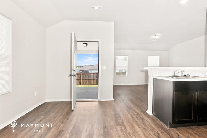 2048 Bentwood Drive – photo 5
