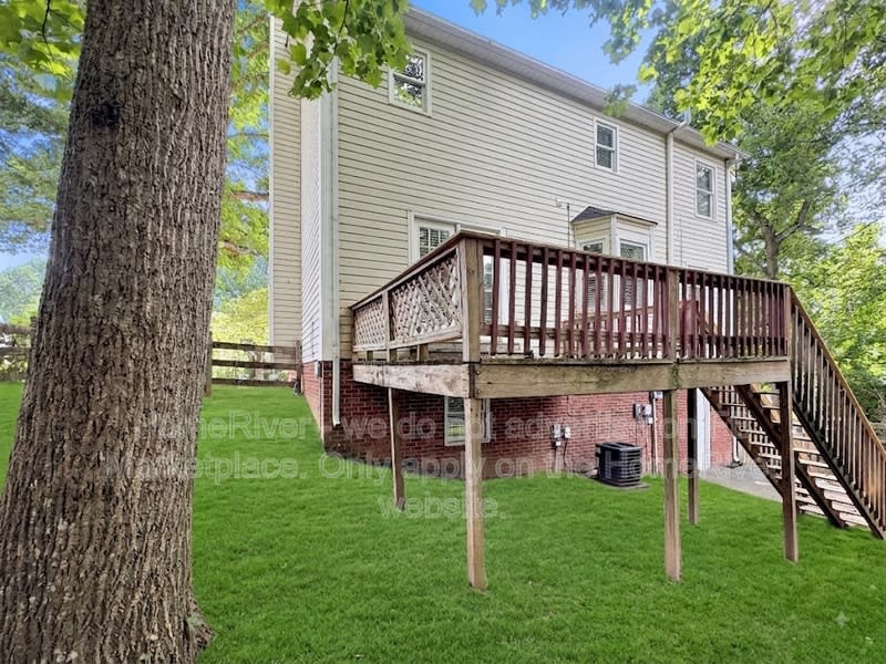 2155 Dave St – photo 2