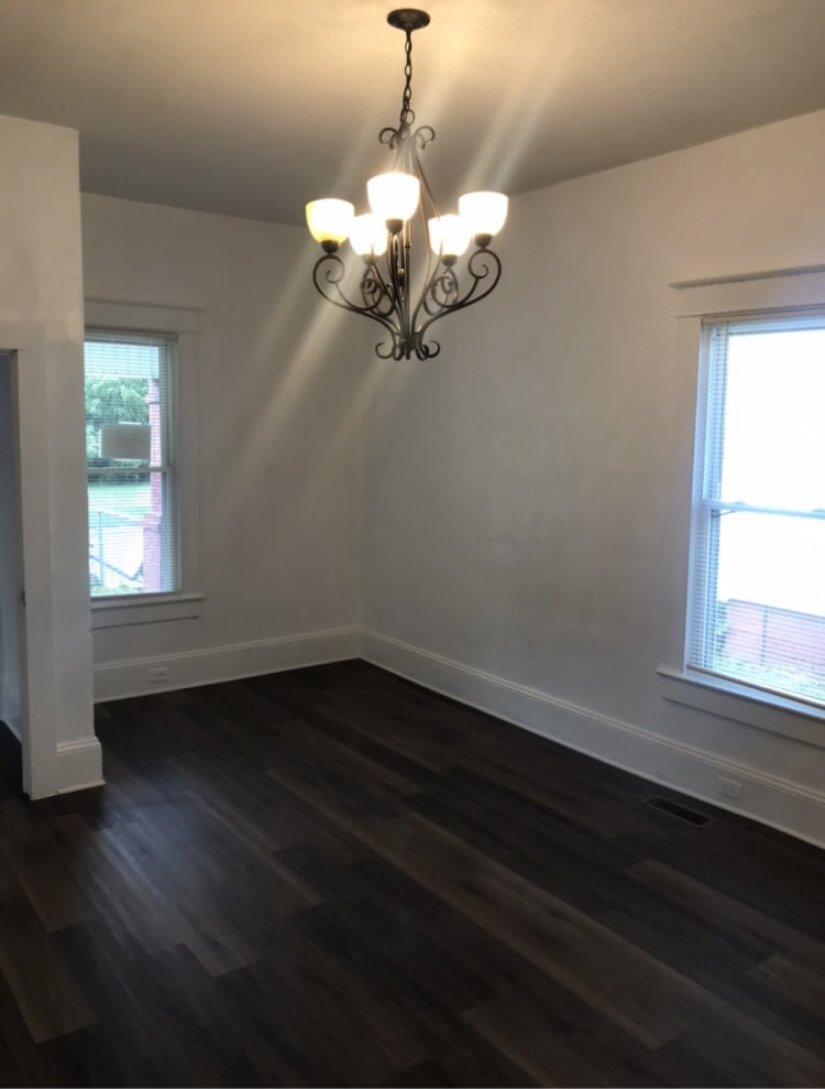 1104 N George St – photo 4