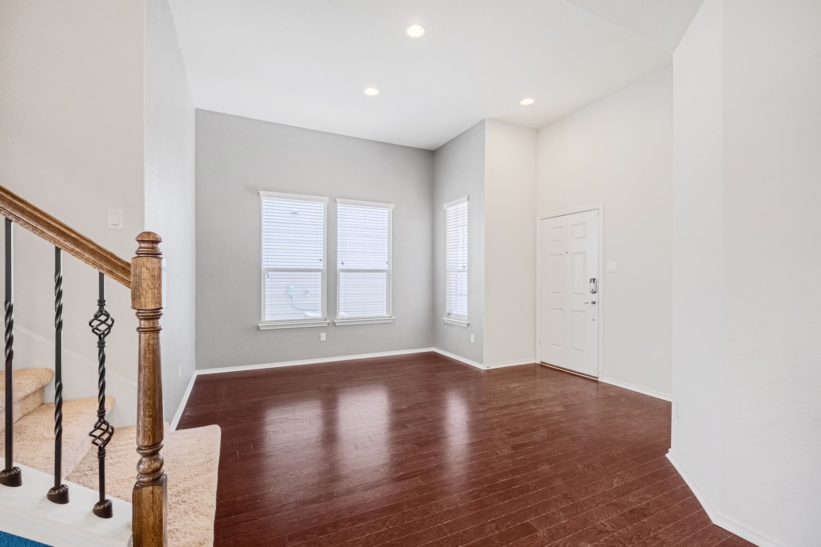 3 Bedroom, 2.5 Bath Home in North Austin – photo 3