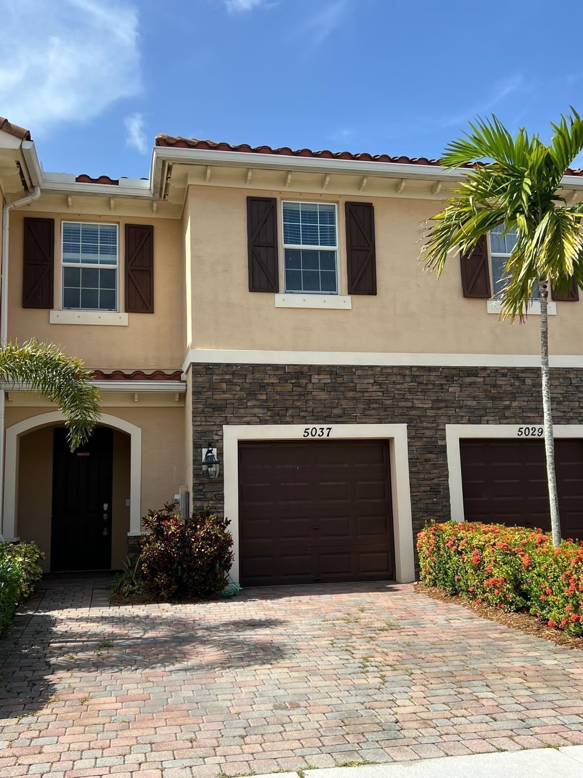 5037 Ashley River Road – photo 1