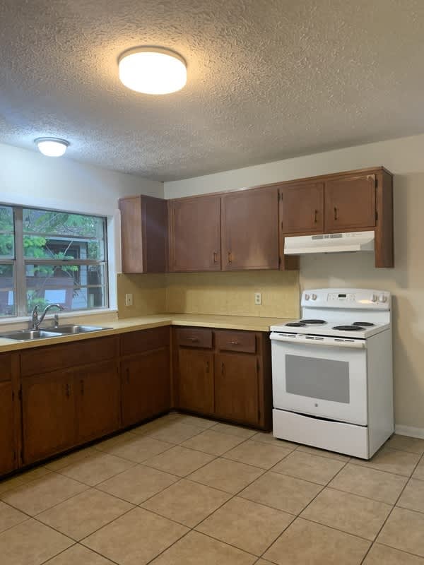 3031 Edison Ave – photo 5