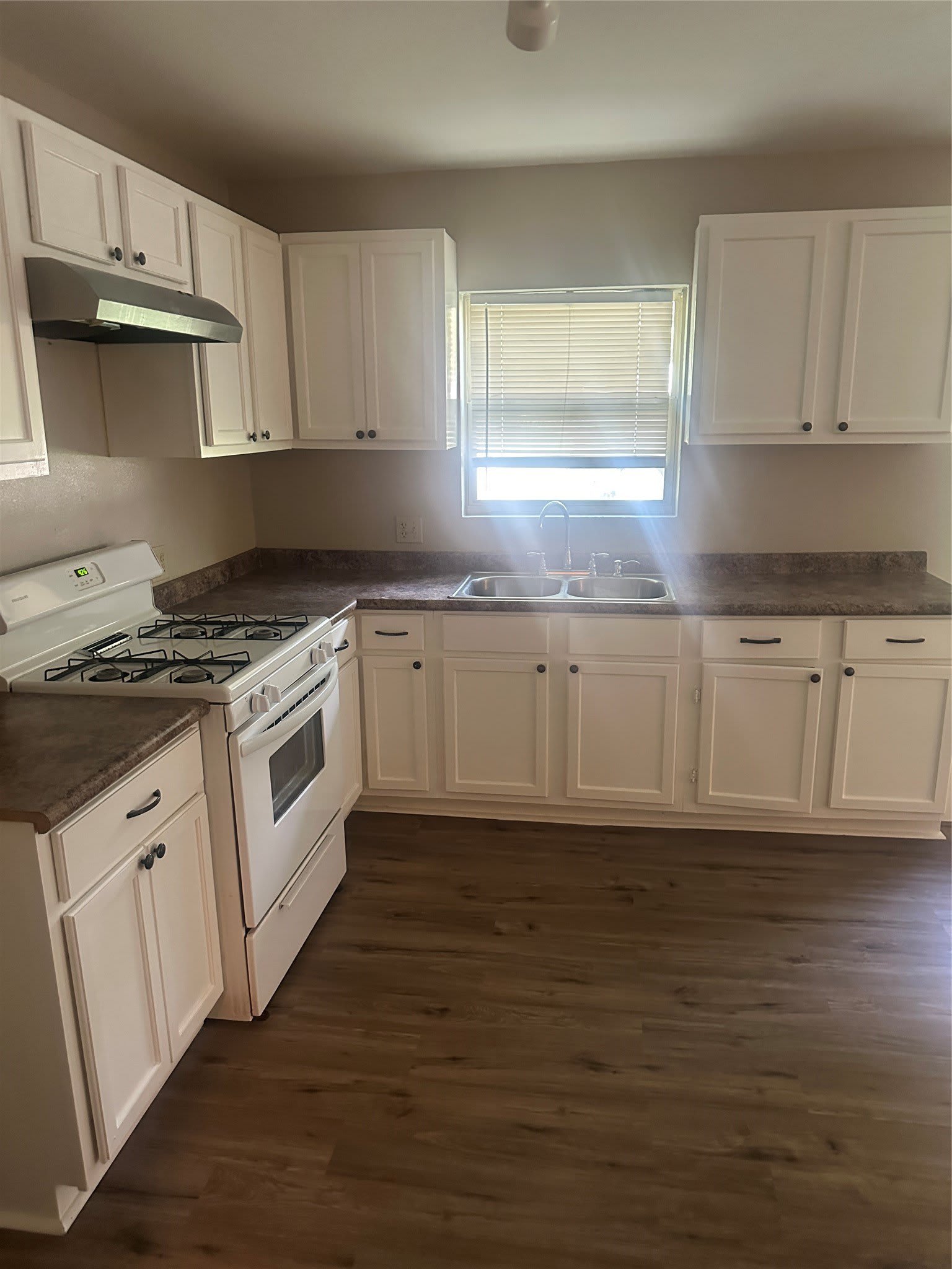 701 Hulme Street – photo 4