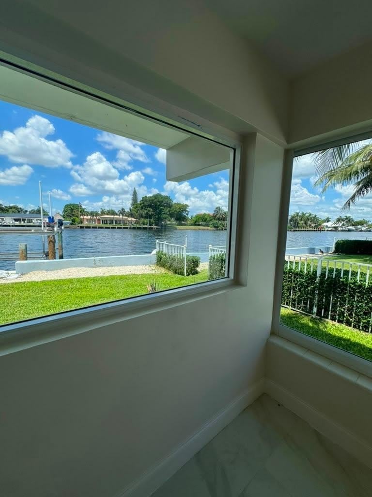 999 S RIVERSIDE Drive – photo 1
