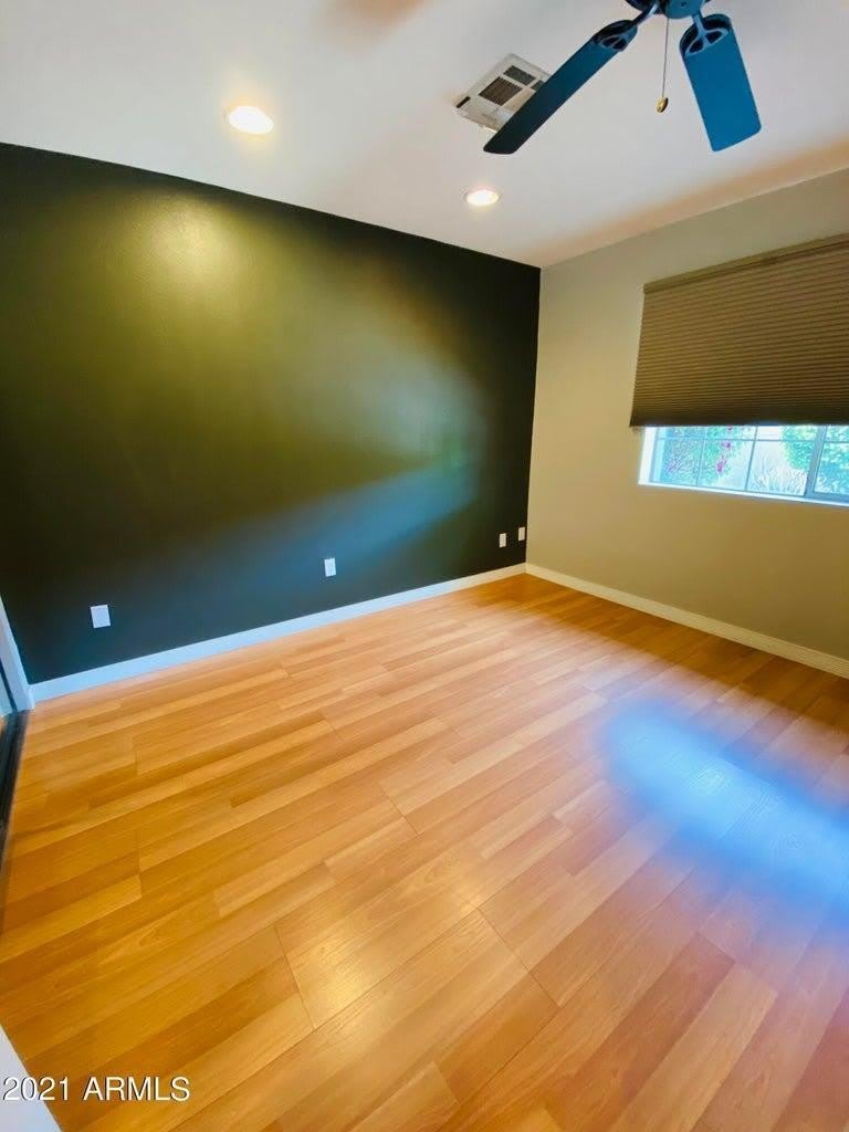 1850 E MARYLAND Avenue – photo 4