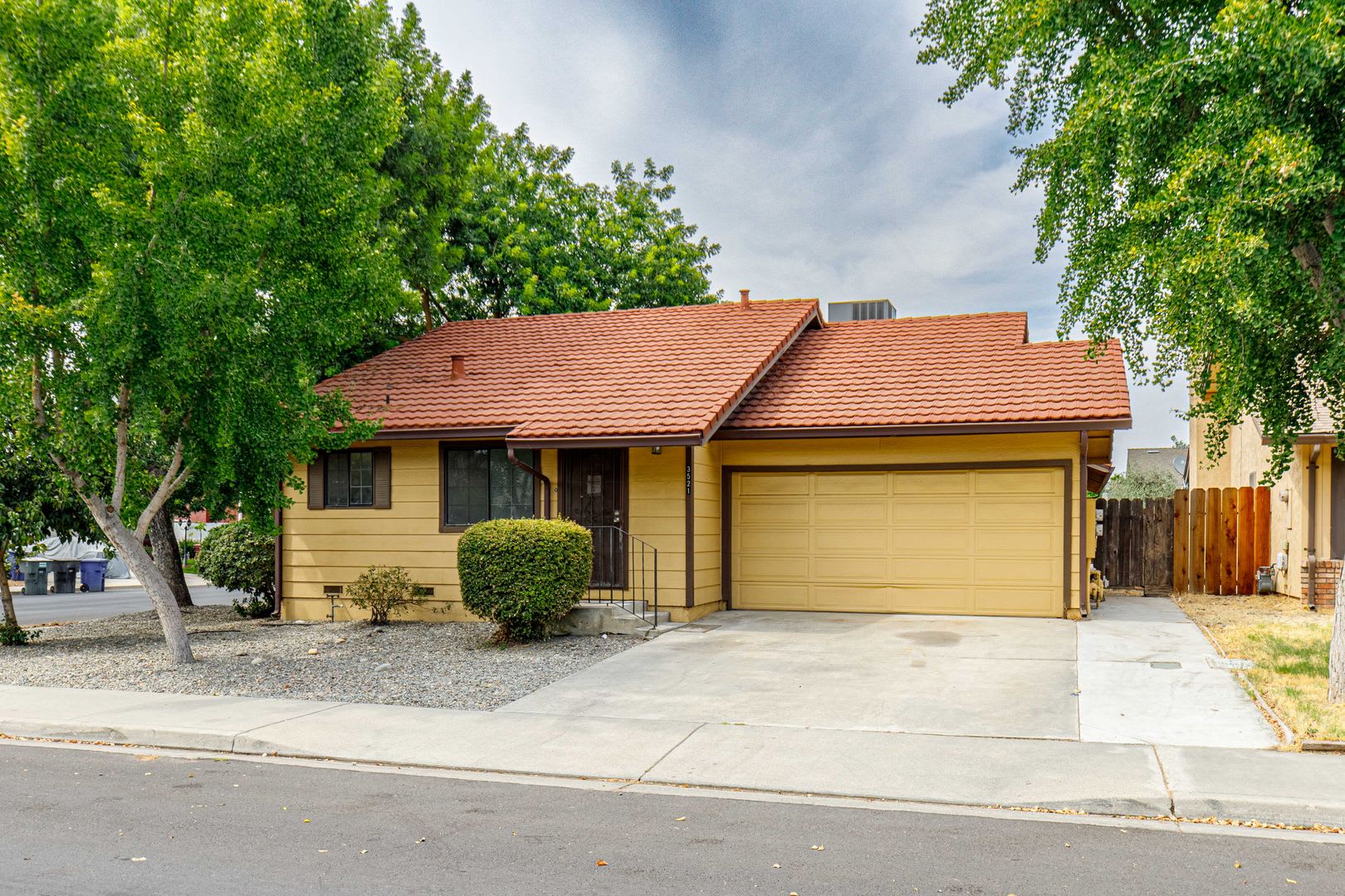 3 bed 2 bath home for RENT in Modesto by Highway 99 and Costco! – photo 4
