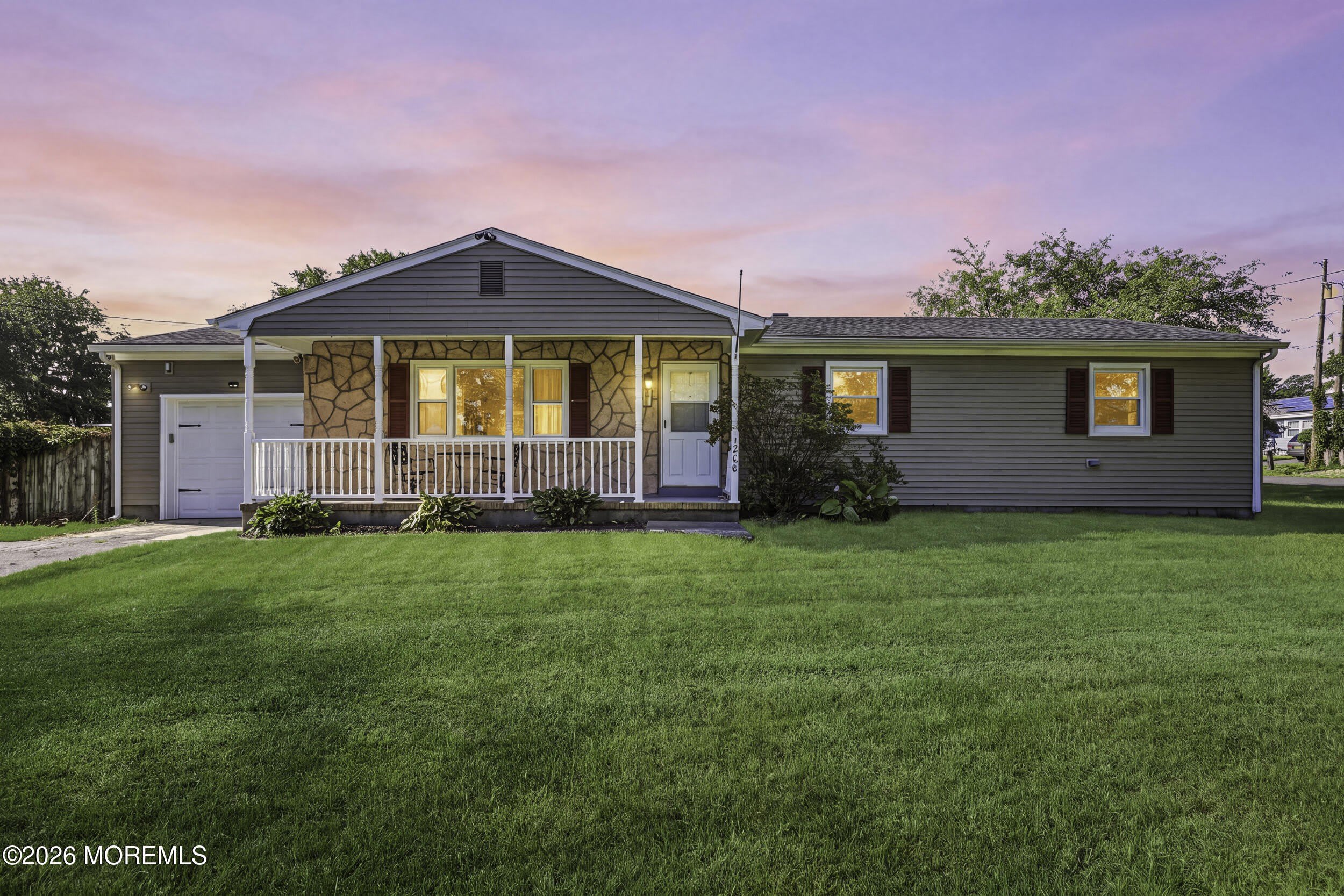 1200 Lawrence Avenue – photo 2