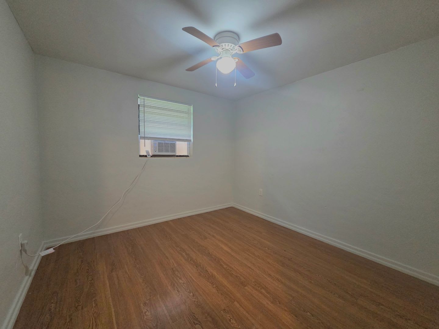 2 Bedroom, 1 Bath House in North Lakeland – photo 5