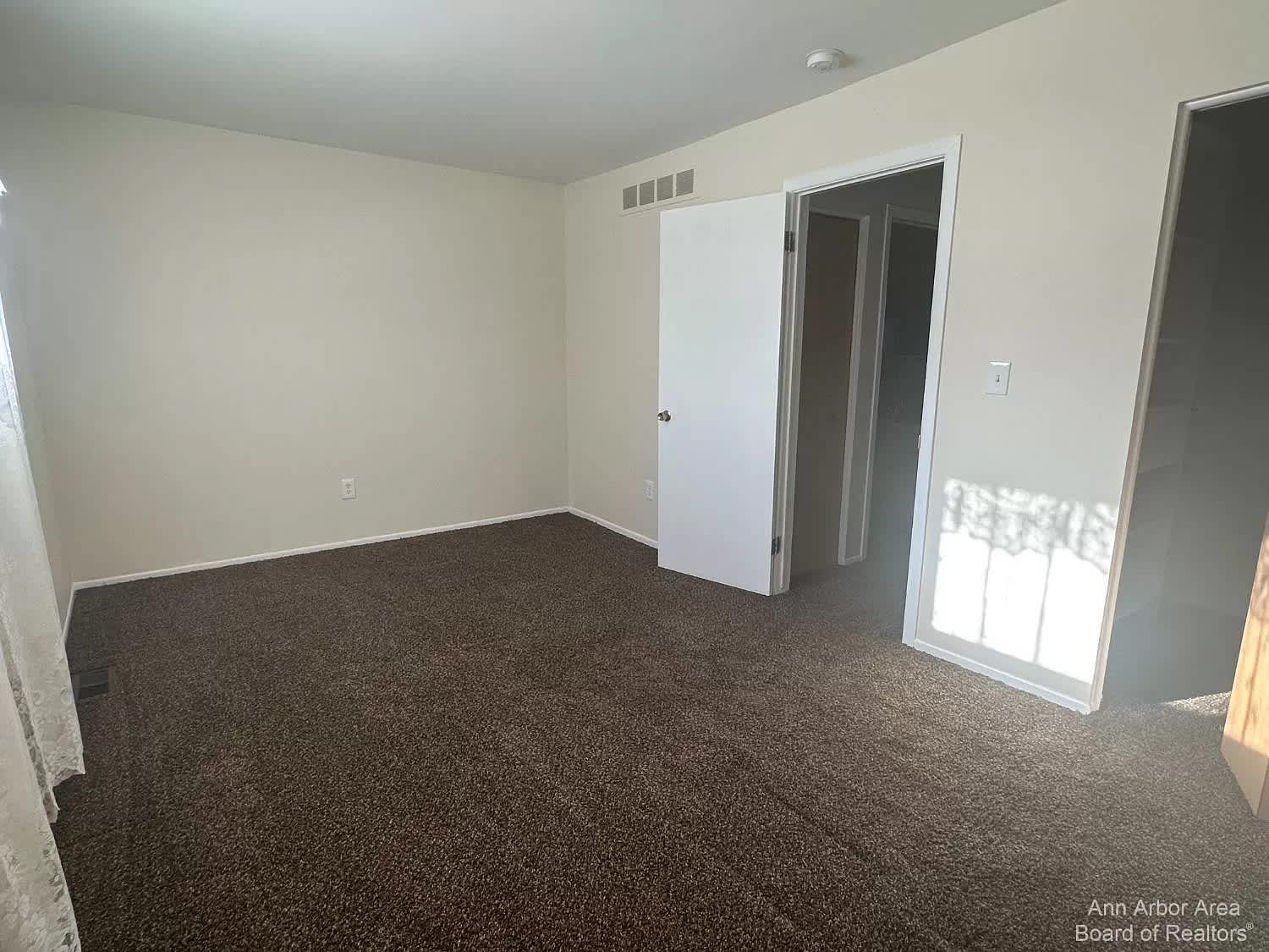 1722 Washtenaw Avenue – photo 3